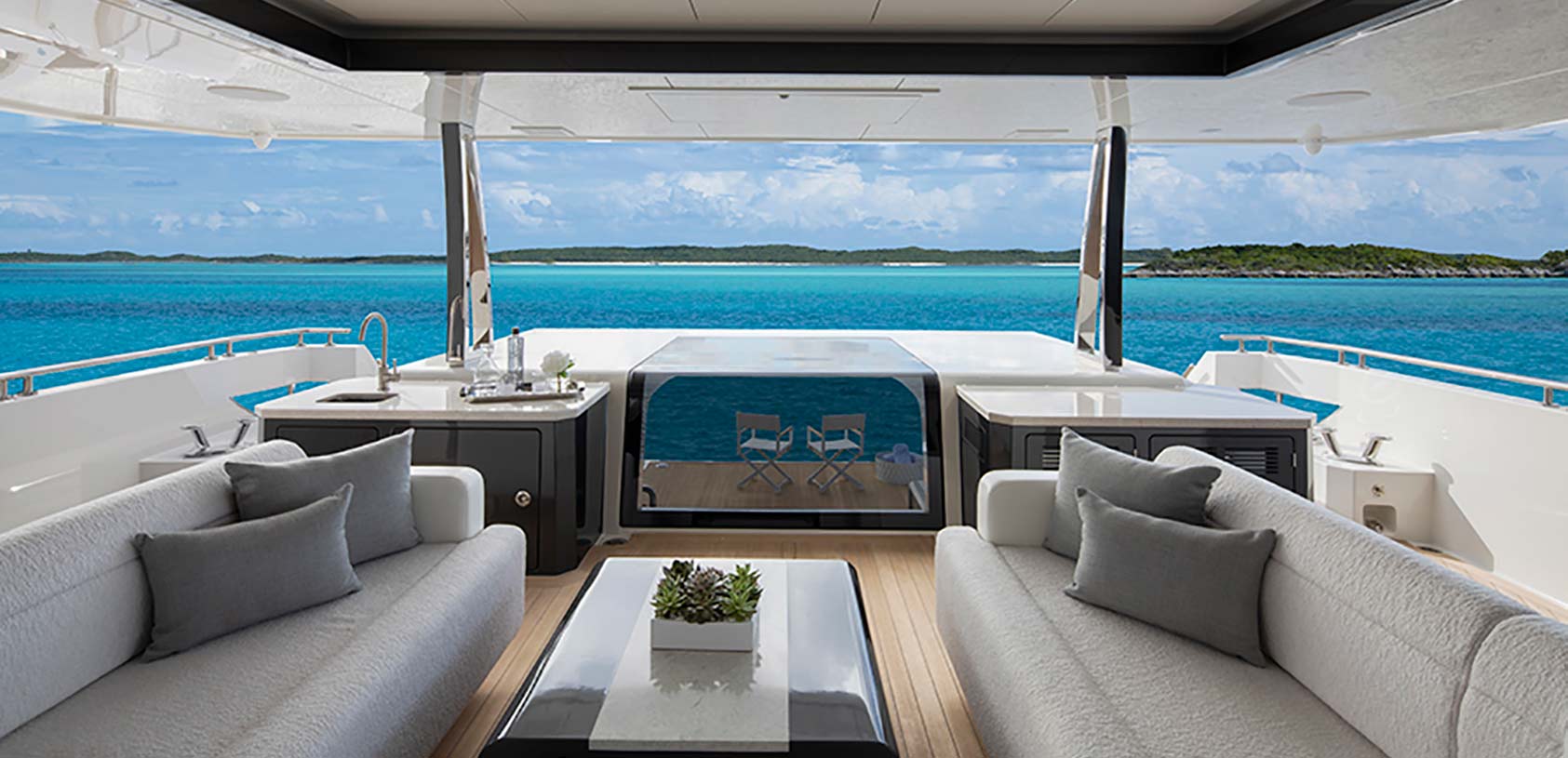 Yacht ZIGGY, Ocean Alexander 35R CHARTERWORLD Luxury Superyacht Charters